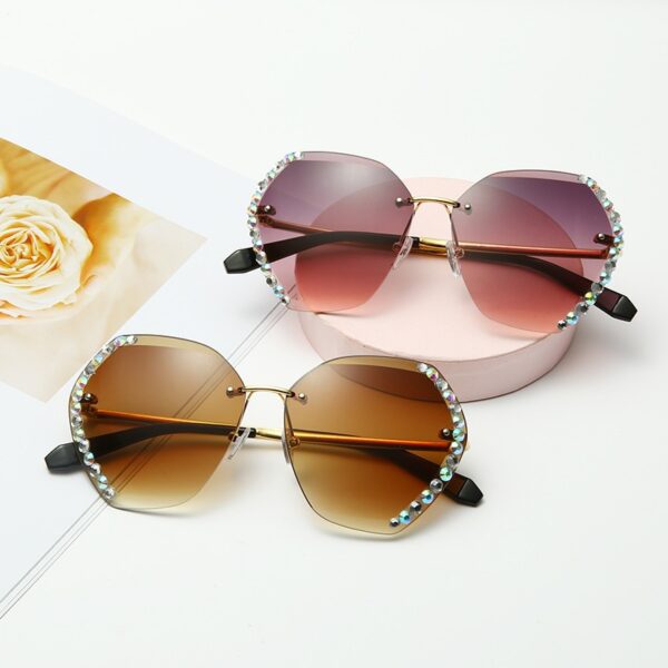 2020 Vintage Fashion Oversized Rimless Sunglasses Women Famous Luxury Brand Design Sexy Diamond Square Sun Glasses For Female - Image 4